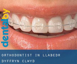 Orthodontist in Llabedr-Dyffryn-Clwyd