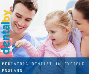 Pediatric Dentist in Fyfield (England)