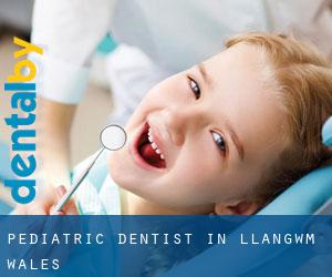 Pediatric Dentist in Llangwm (Wales)